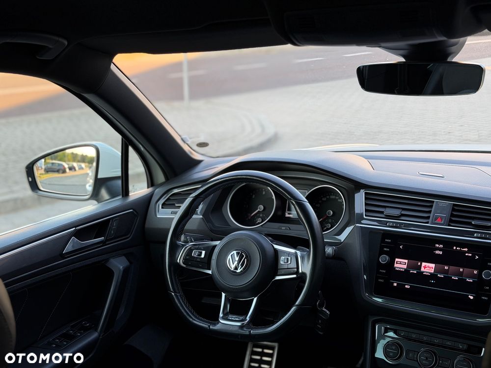 Volkswagen Tiguan 2.0 TDI SCR DSG R-Line - 19