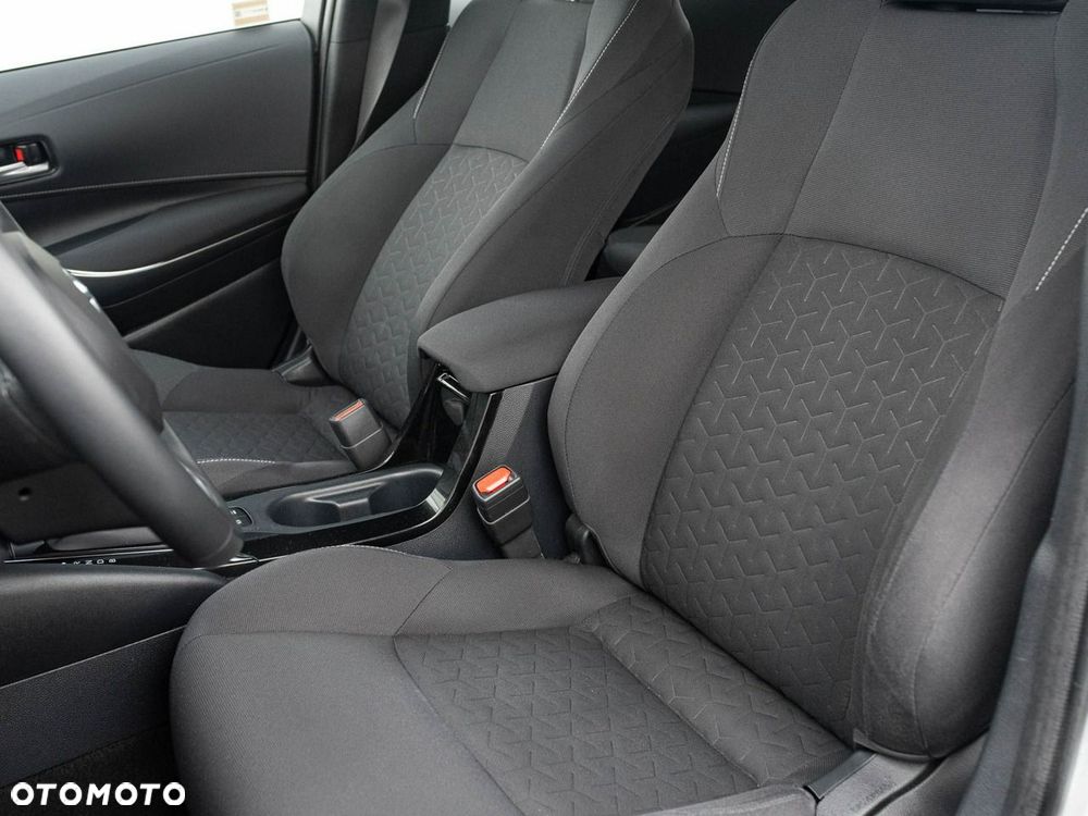 Toyota Corolla - 12