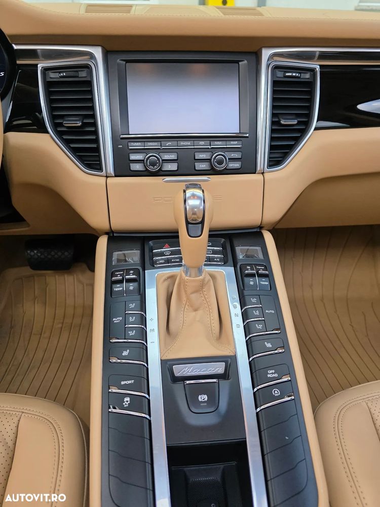 Porsche Macan - 12