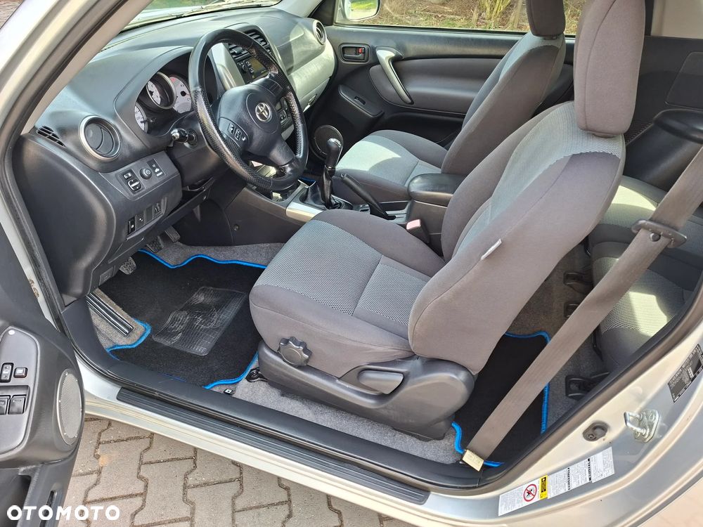 Toyota RAV4 4x4 Edition - 25