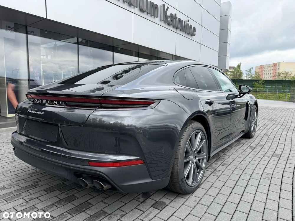 Porsche Panamera 4 - 6