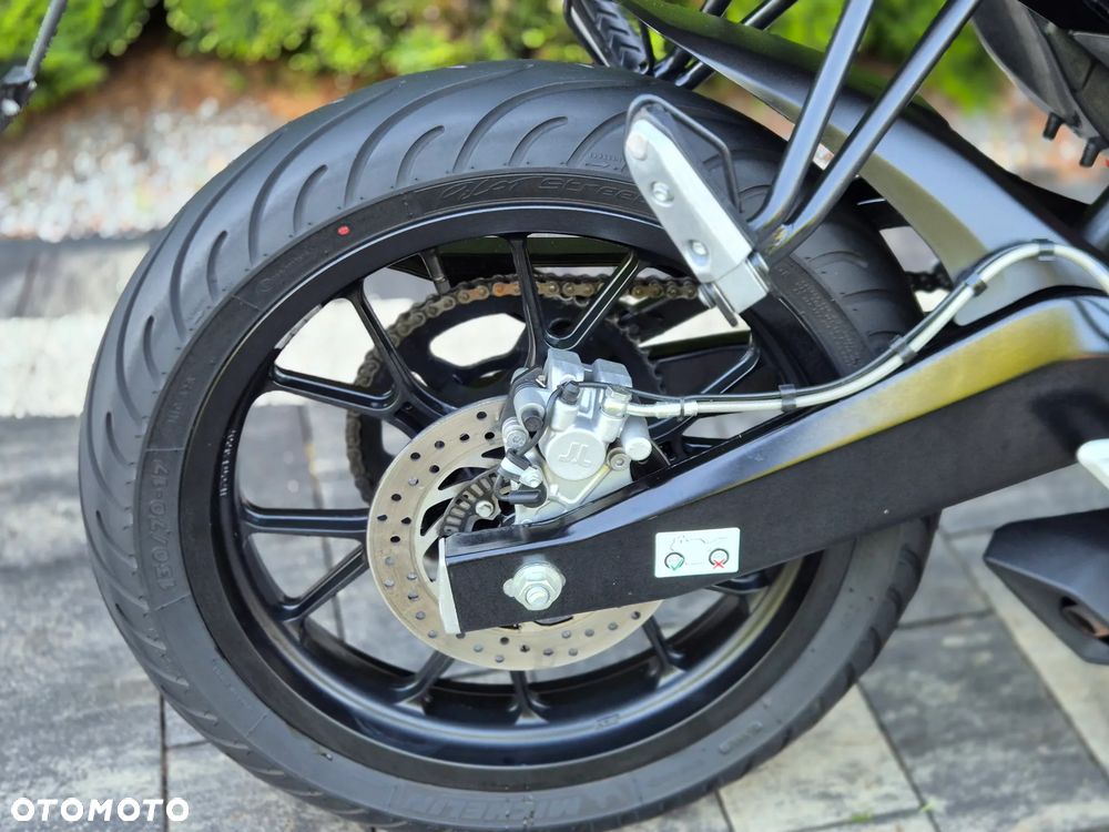 Aprilia Tuono - 12