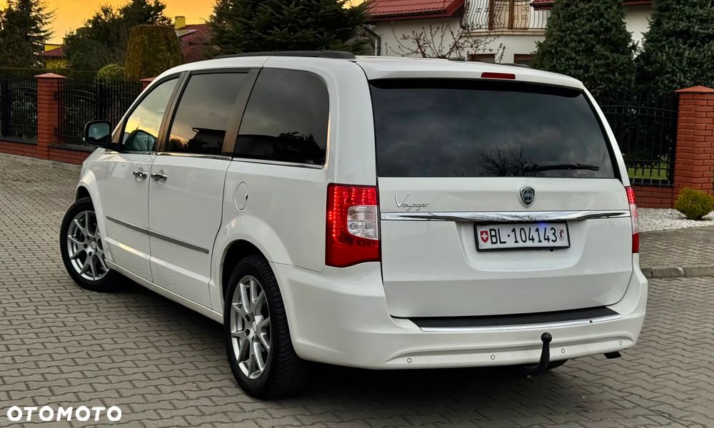 Lancia Voyager 2.8 Multijet 16v Platinum - 17