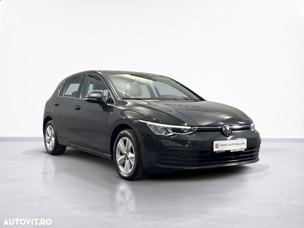 Volkswagen Golf - 8