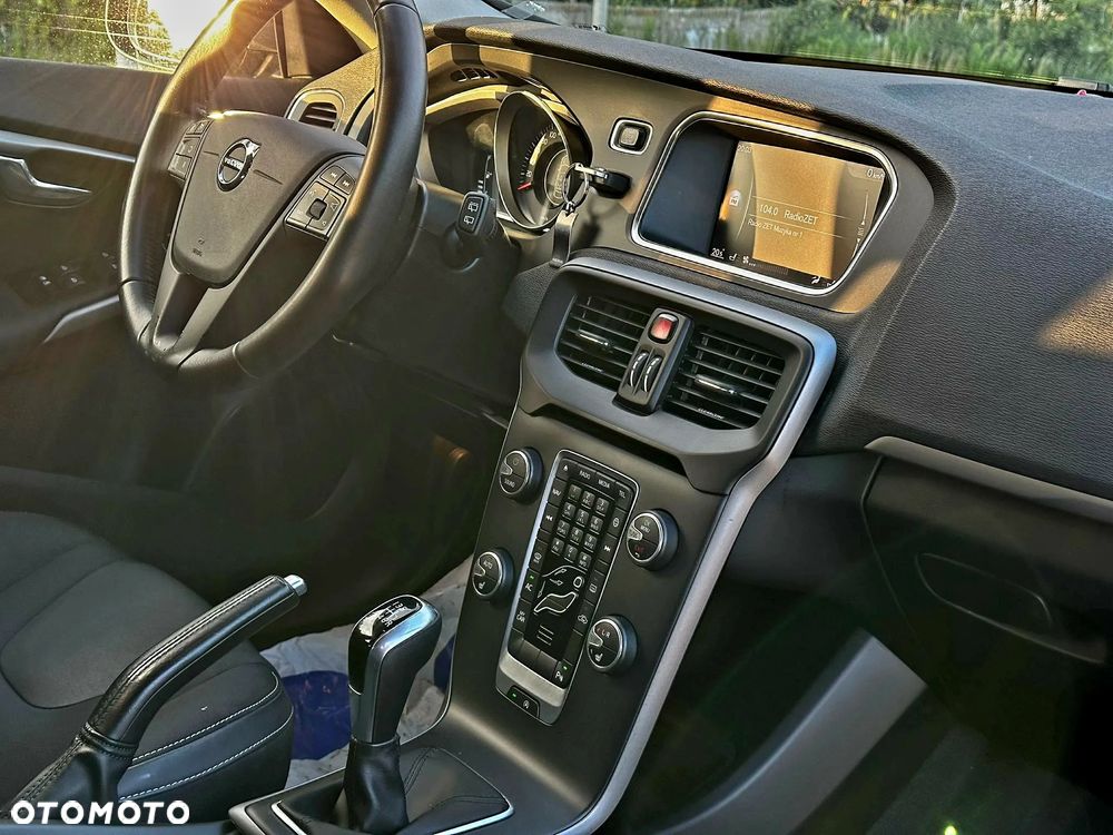 Volvo V40 D2 - 9