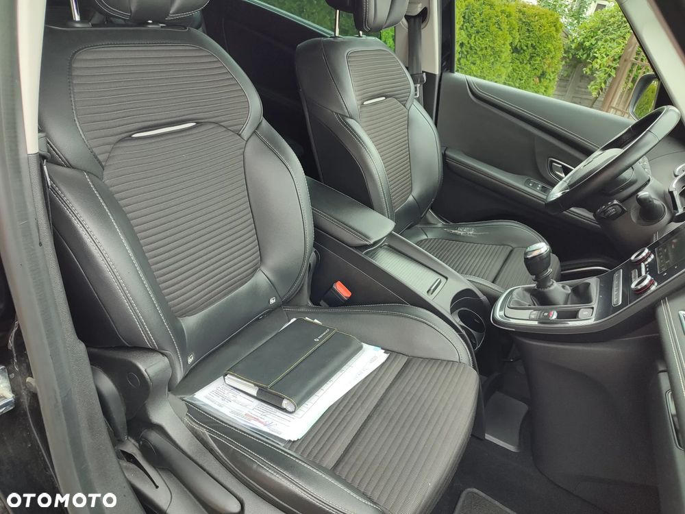 Renault Grand Scenic TCe 140 GPF BOSE EDITION - 17