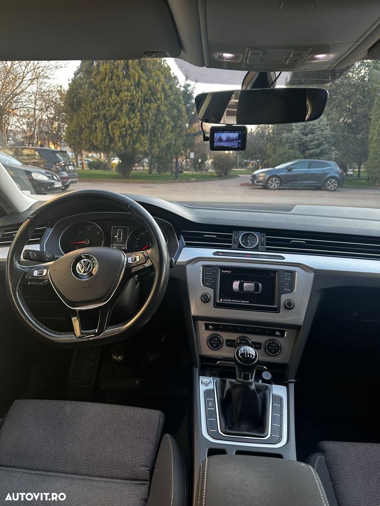Volkswagen Passat 2.0 TDI Comfortline - 5