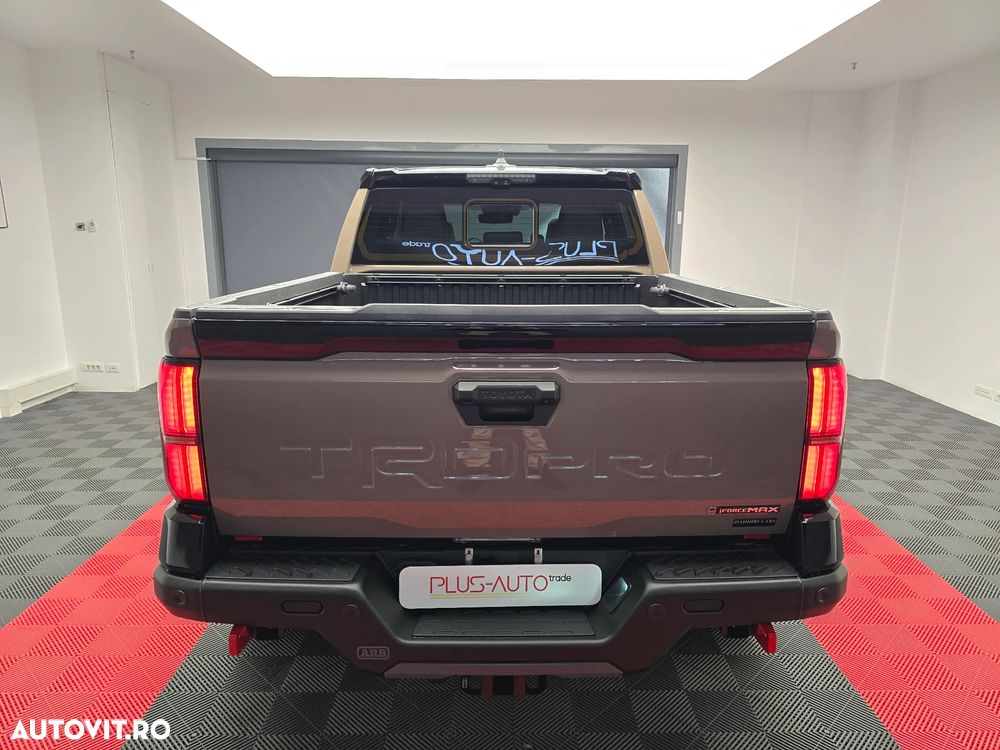 Toyota Tacoma - 11