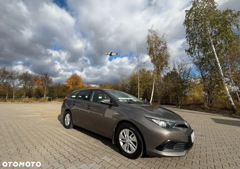 Toyota Auris Hybrid 135 Active - 11