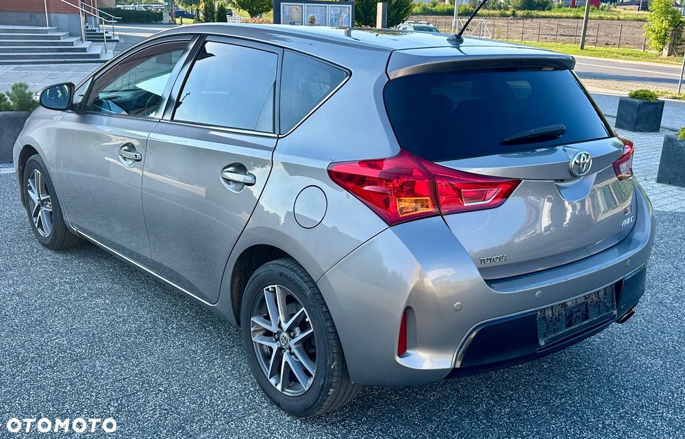 Toyota Auris 1.6 Prestige - 10