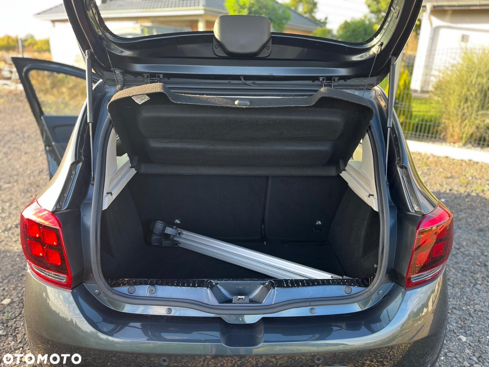 Dacia Sandero Stepway TCe 90 Prestige - 35