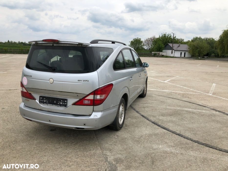 Dezmembrez SsangYong Rodius 4X4, an 2005, XDI 270 - 5