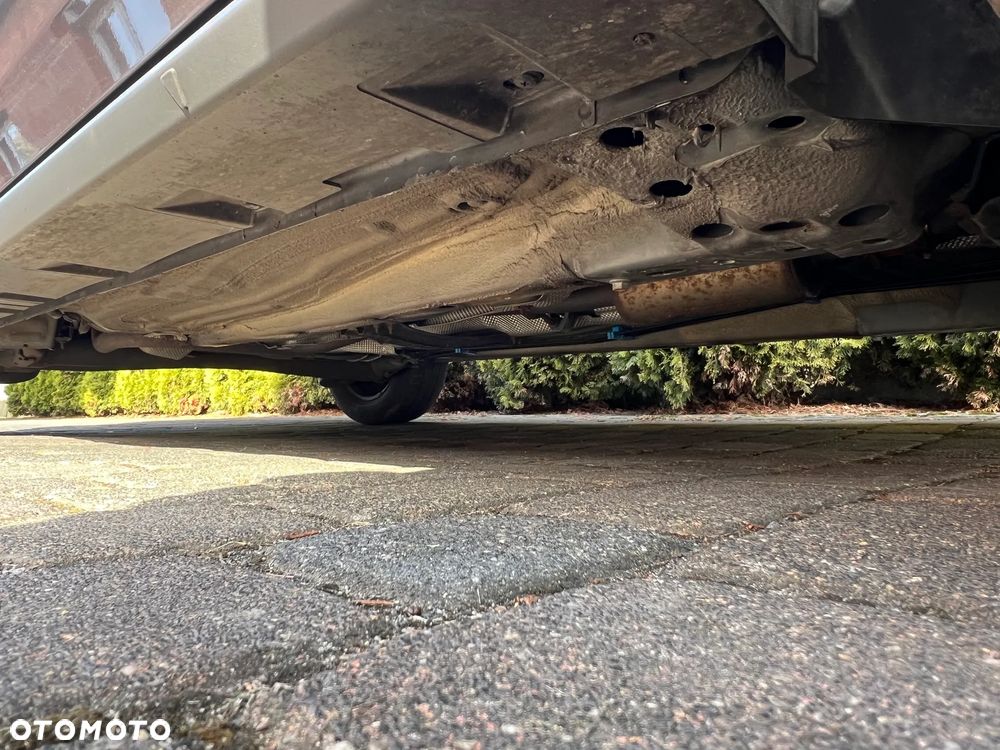 Ford Tourneo Courier 1.0 EcoBoost S&S Trend - 31