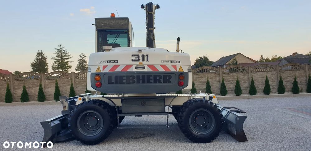 Liebherr 311 rok 2007 łyżka skarpowa hydr. + do kopania 2xpług klima oryginał - 31