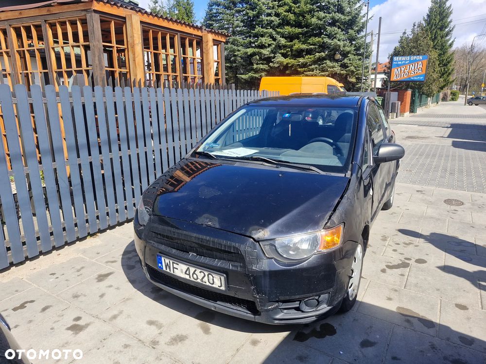 Mitsubishi Colt - 2