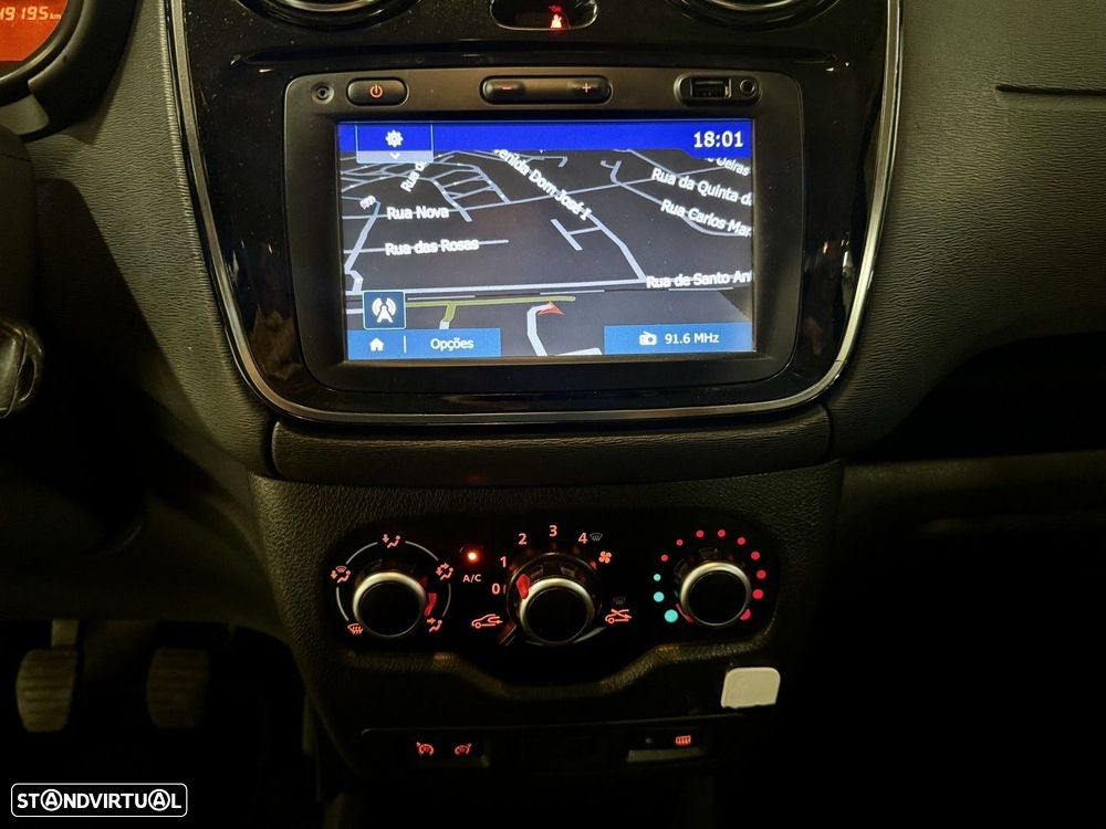 Dacia Lodgy 1.5 Blue dCi Stepway 7L - 12