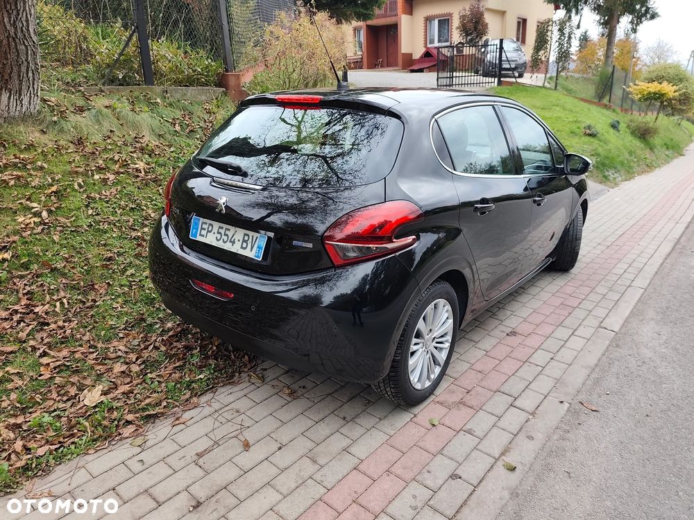 Peugeot 208 - 4