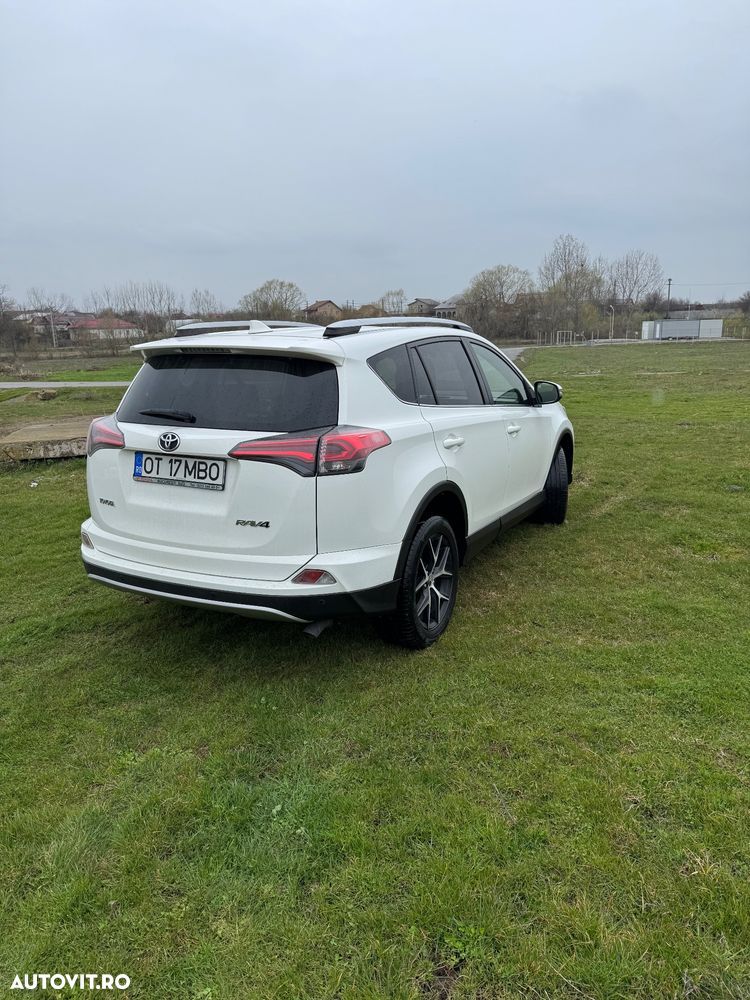 Toyota RAV4 2.0 D-4D 4x2 Start-Stop Edition-S - 9