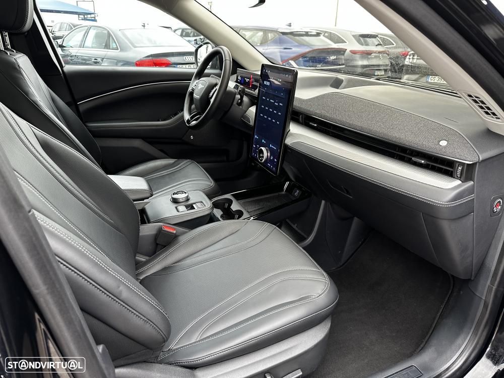 Ford Mustang Mach-E Standard - 38