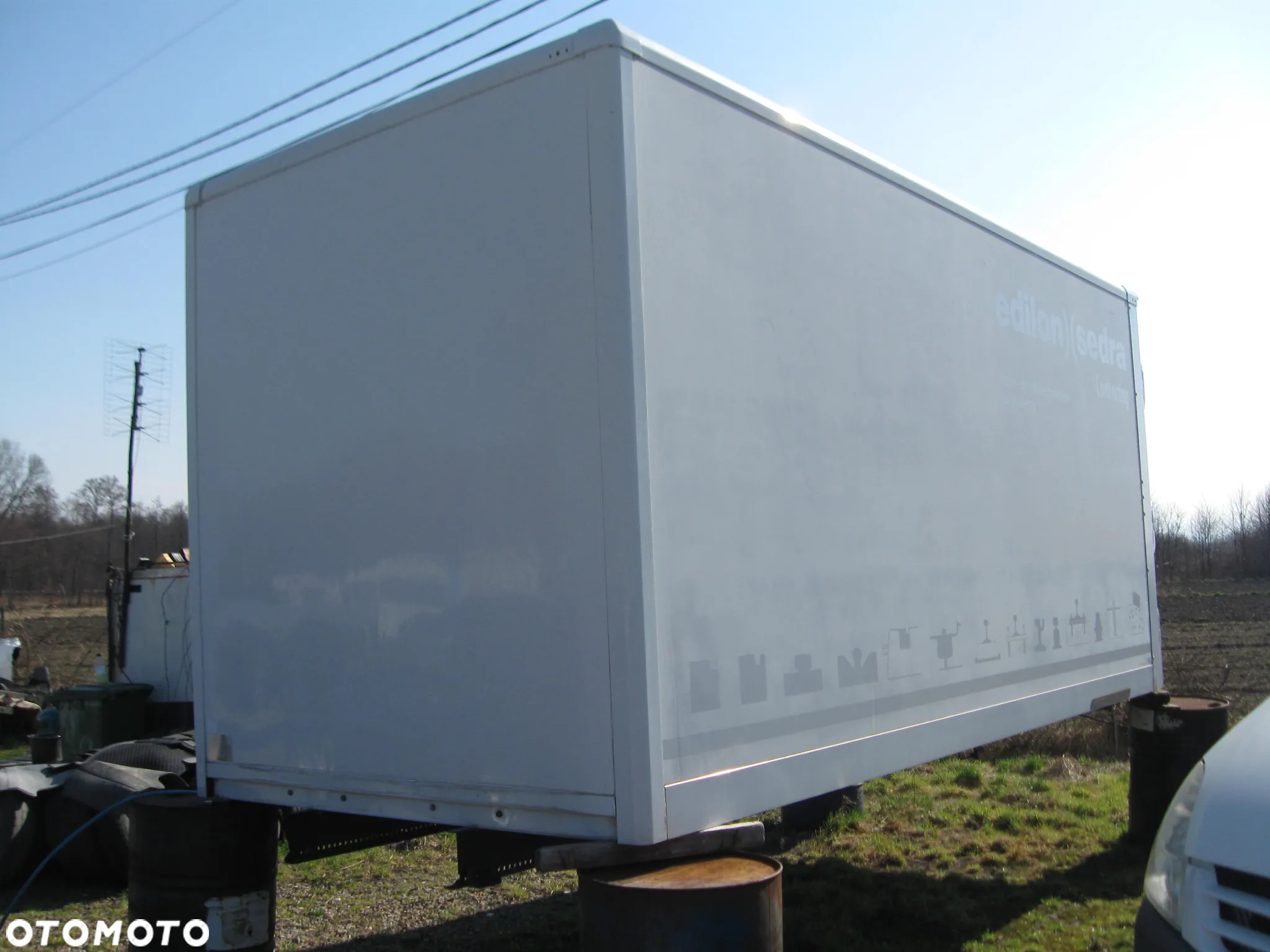 SKRZYNIA  LADUNKOWA  Z PLANDEKĄ  5,80 -m. Z  IV ECO - 3