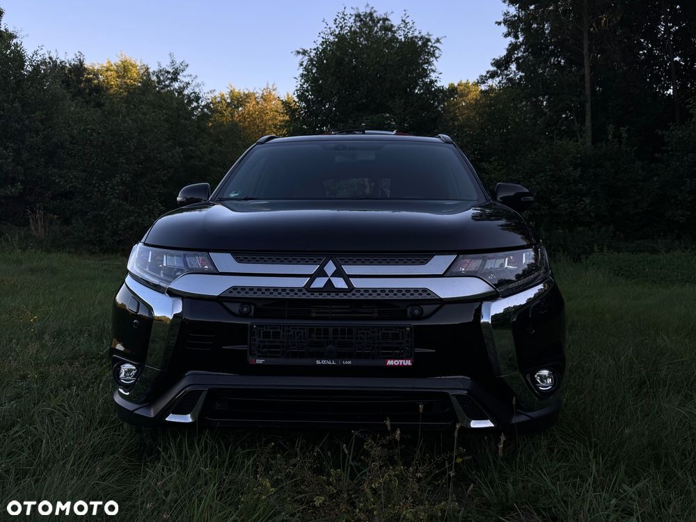 Mitsubishi Outlander 2.0 Instyle Navi - 3