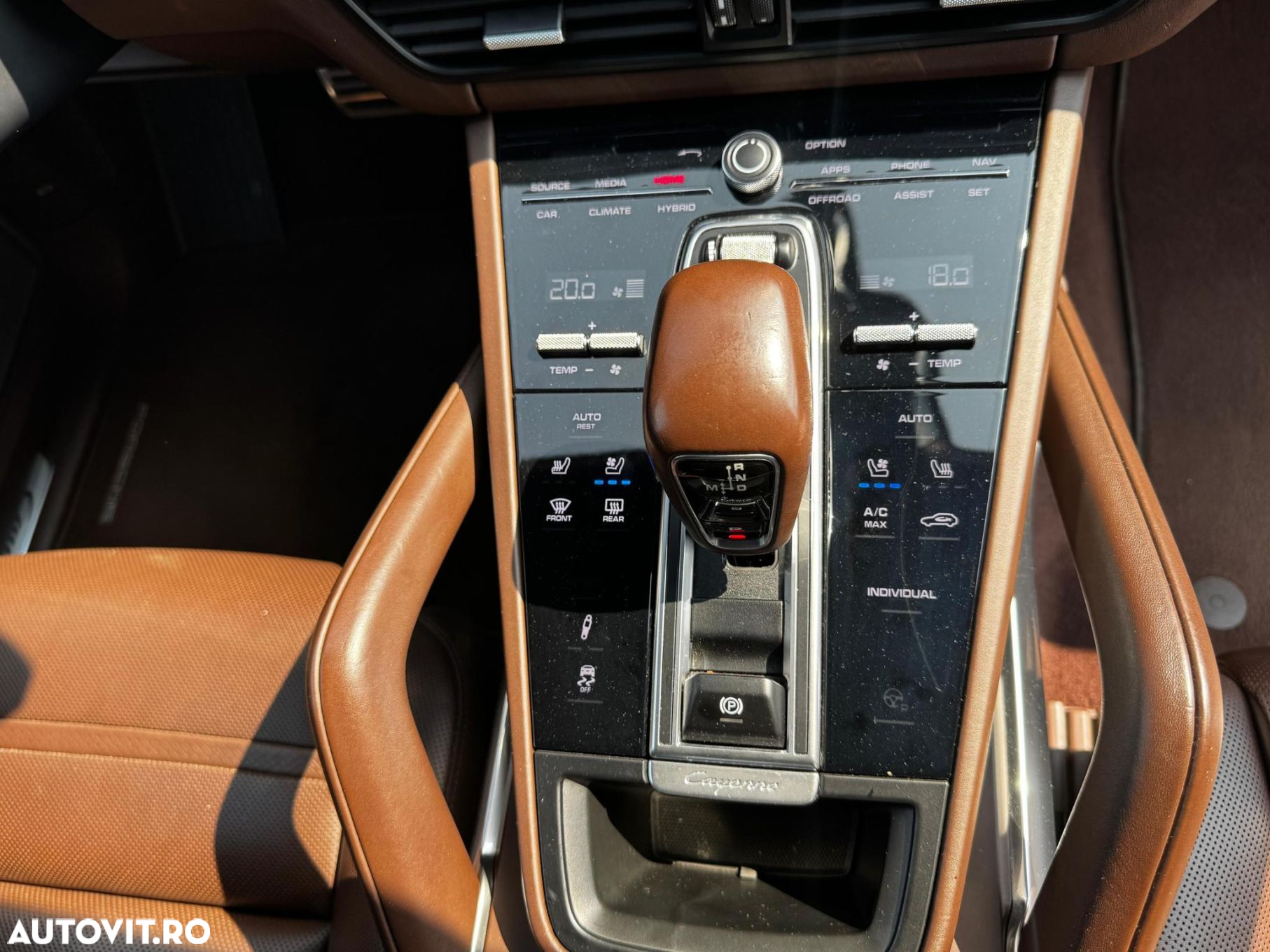 Porsche Cayenne - 18