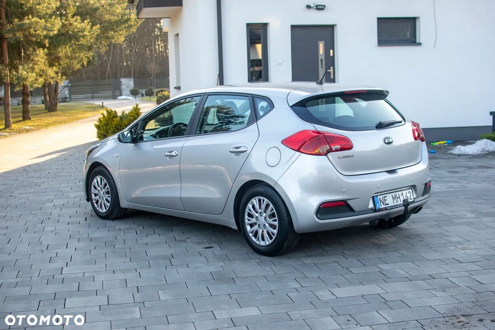 Kia Ceed - 25