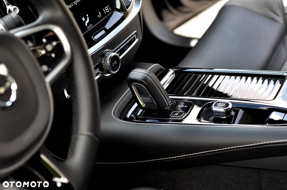 Volvo S60 T8 Recharge AWD Geartronic RDesign - 20