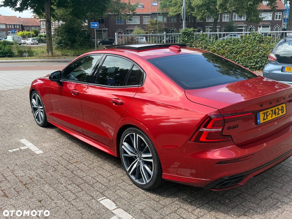Volvo S60 T5 R-Design First Edition - 2