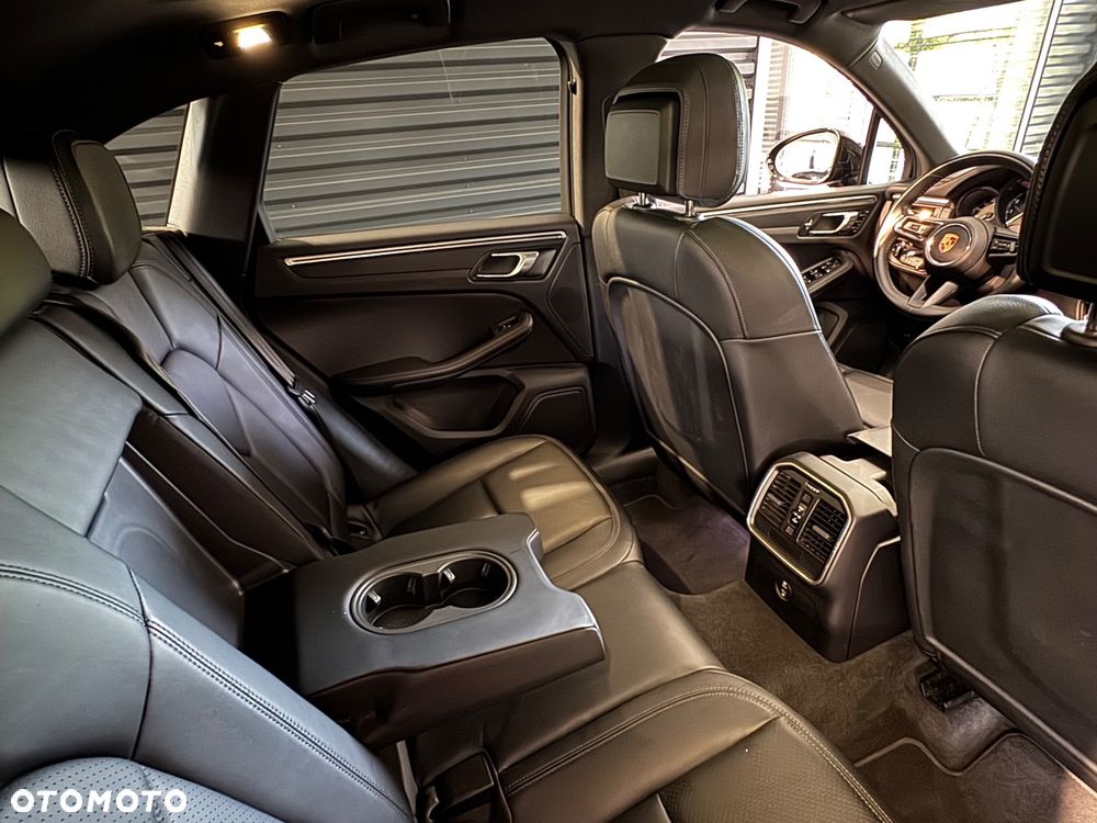 Porsche Macan Standard - 12