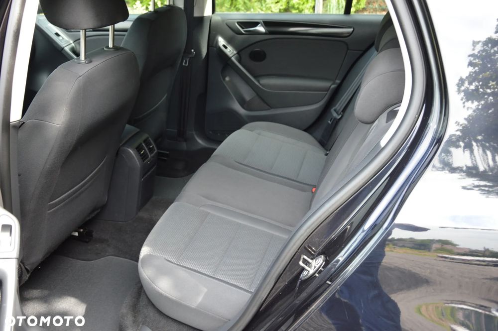 Volkswagen Golf - 23