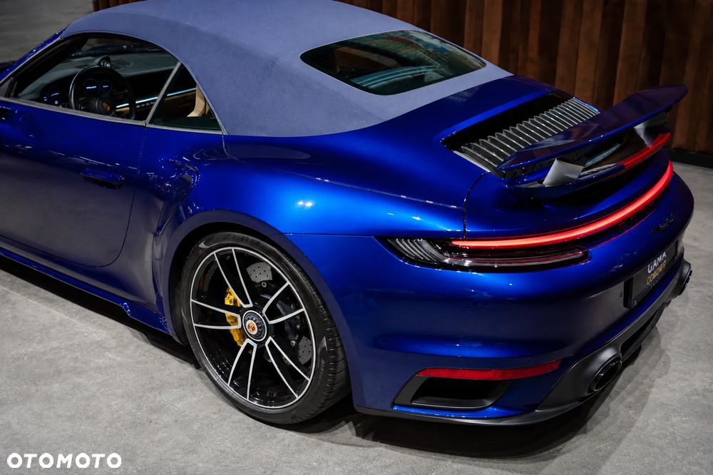 Porsche 911 Turbo S - 16