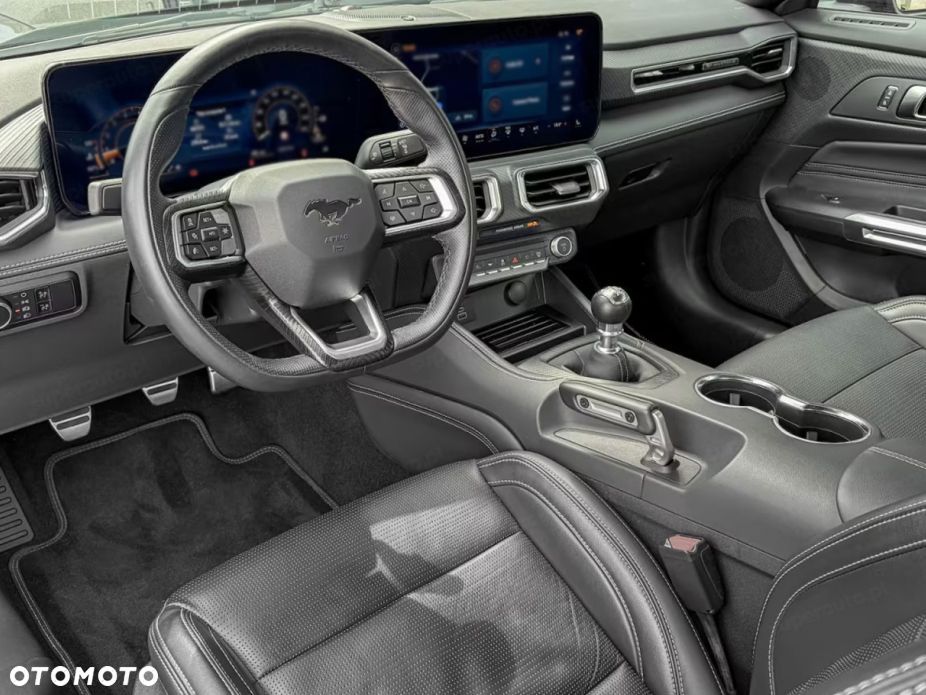 Ford Mustang - 9