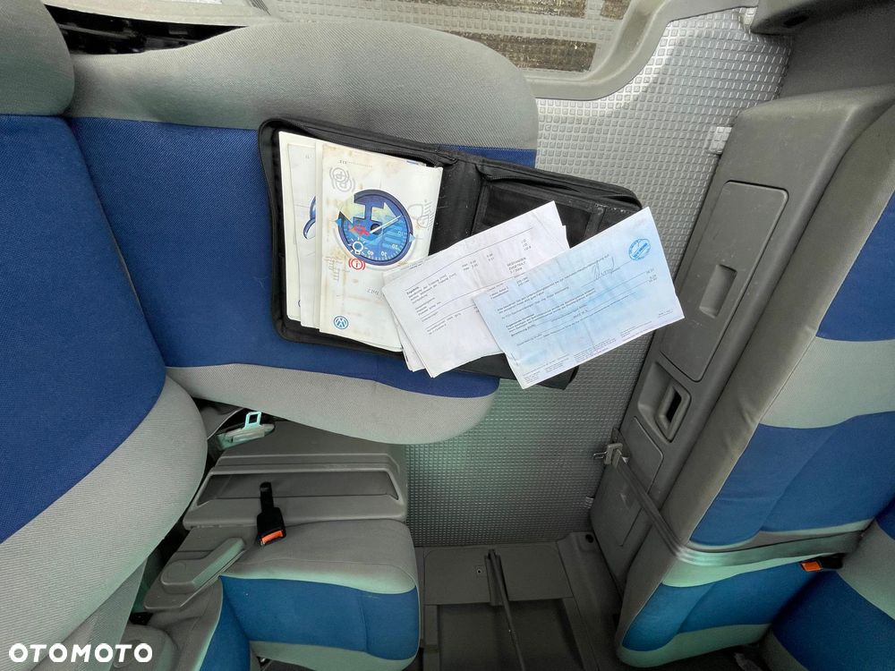 Volkswagen Multivan - 23