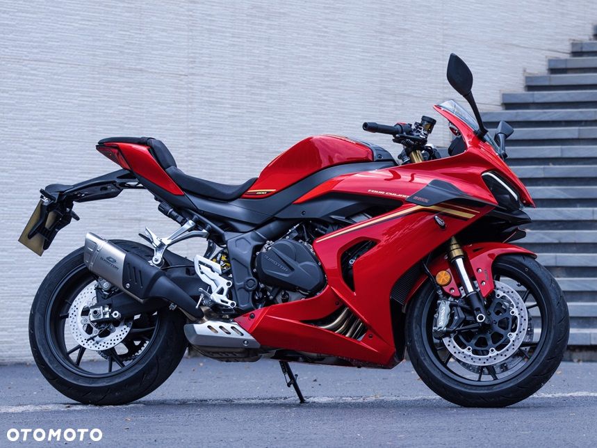 QJMOTOR SRK 800RR - 11