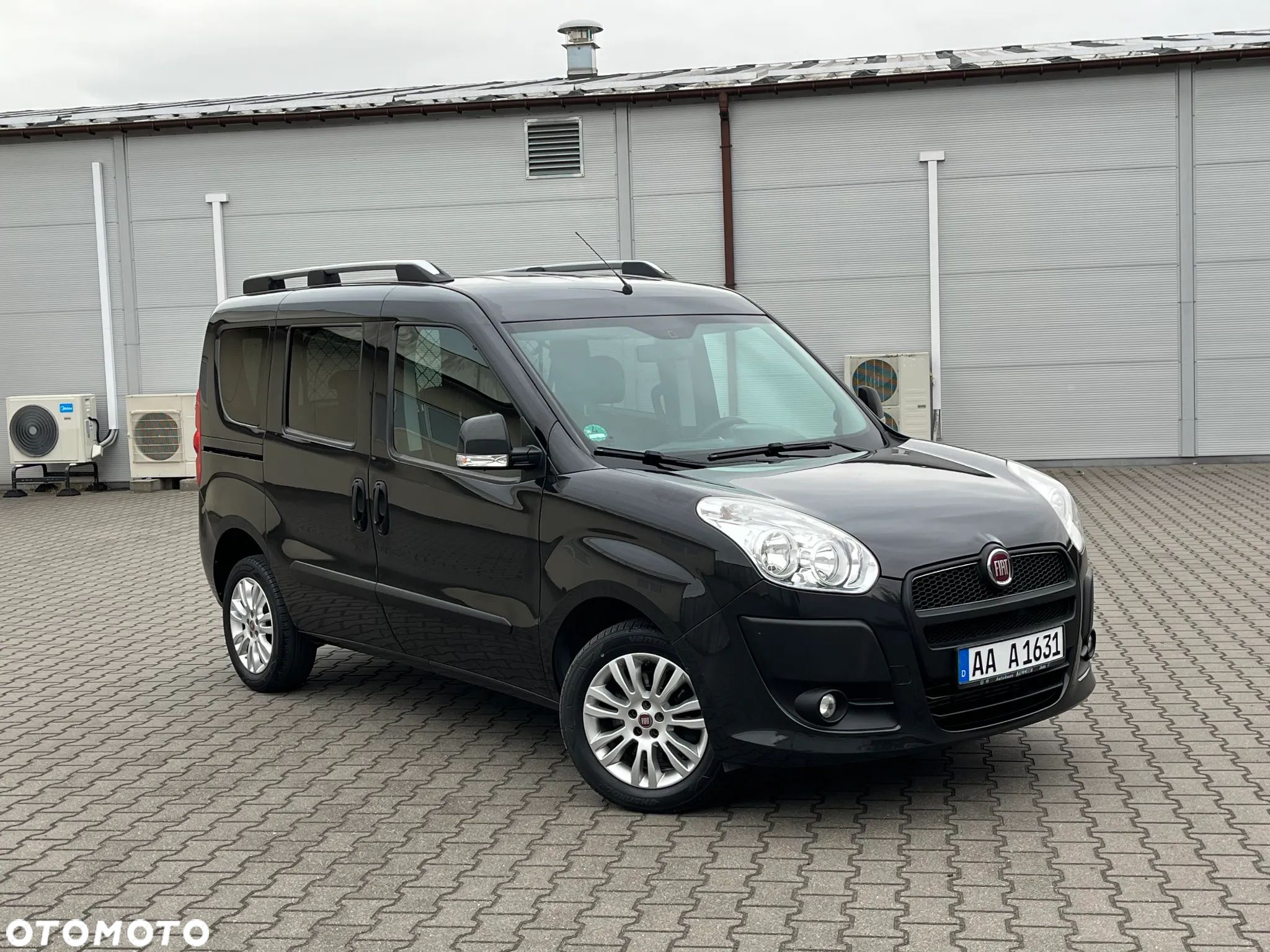 Fiat Doblo 1.4 T-Jet 16V Lounge - 1