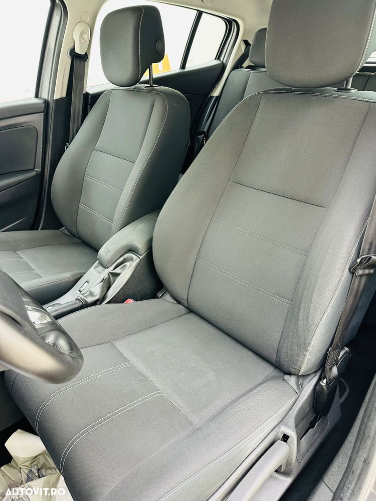 Renault Megane ENERGY dCi 110 Start & Stop Paris Business - 9