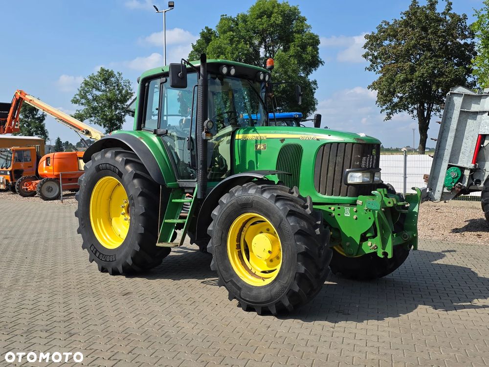 John Deere 6920S - 23