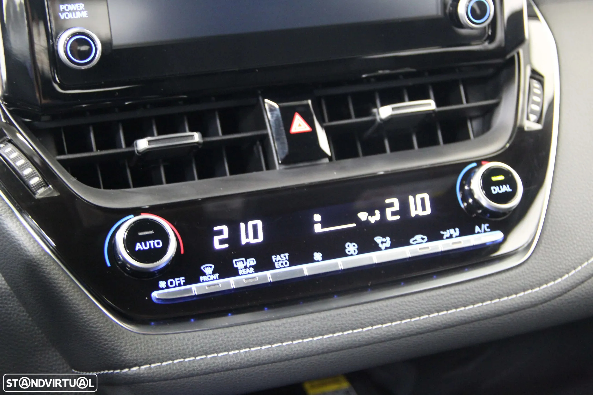Toyota Corolla Touring Sports 1.8 Hybrid Exclusive - 17