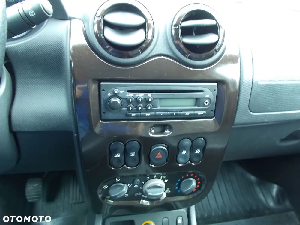 Dacia Duster dCi 110 FAP 4x2 Prestige - 6