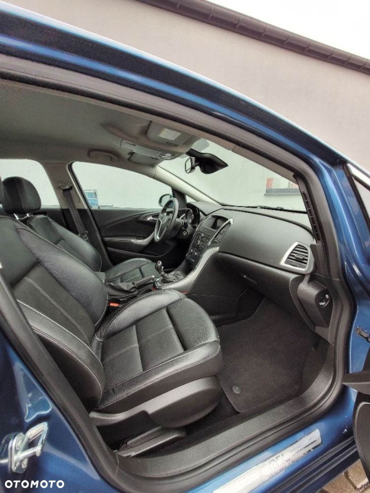 Opel Astra 1.4 Turbo Exklusiv - 18