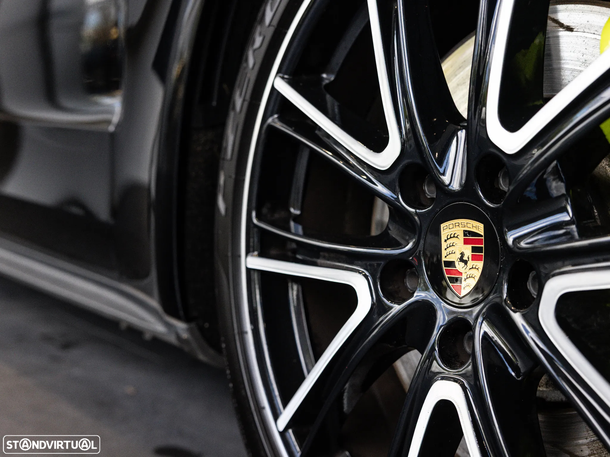 Porsche Panamera Sport Turismo 4 E-Hybrid - 18