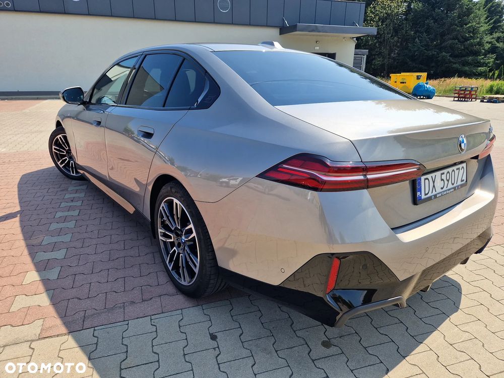 BMW Seria 5 520d mHEV M Sport - 10
