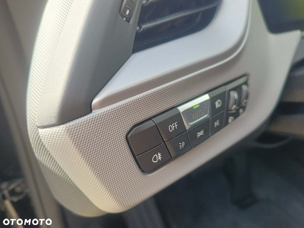 BMW Seria 2 218d Sport Line sport - 20