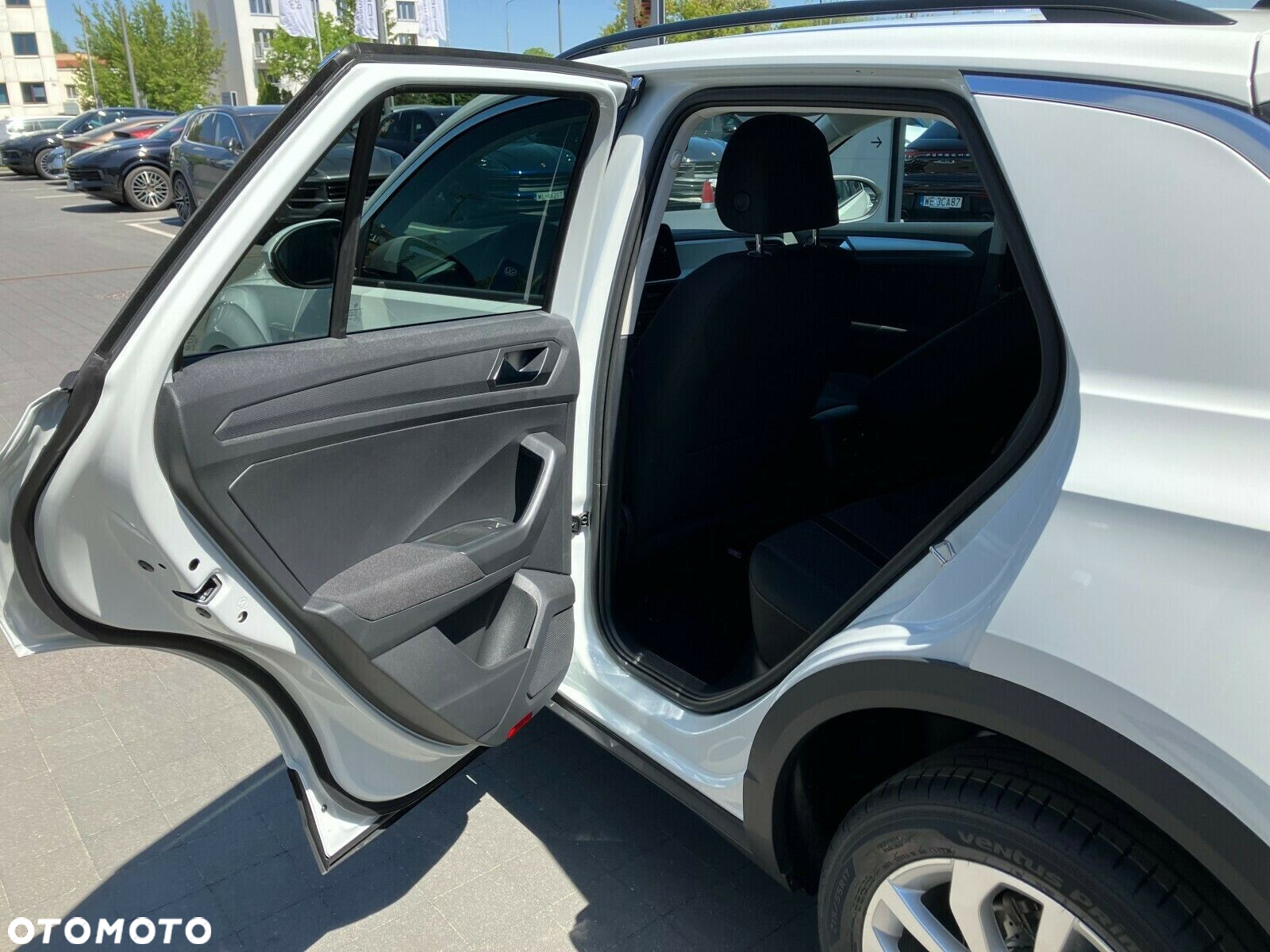 Volkswagen T-Roc - 23