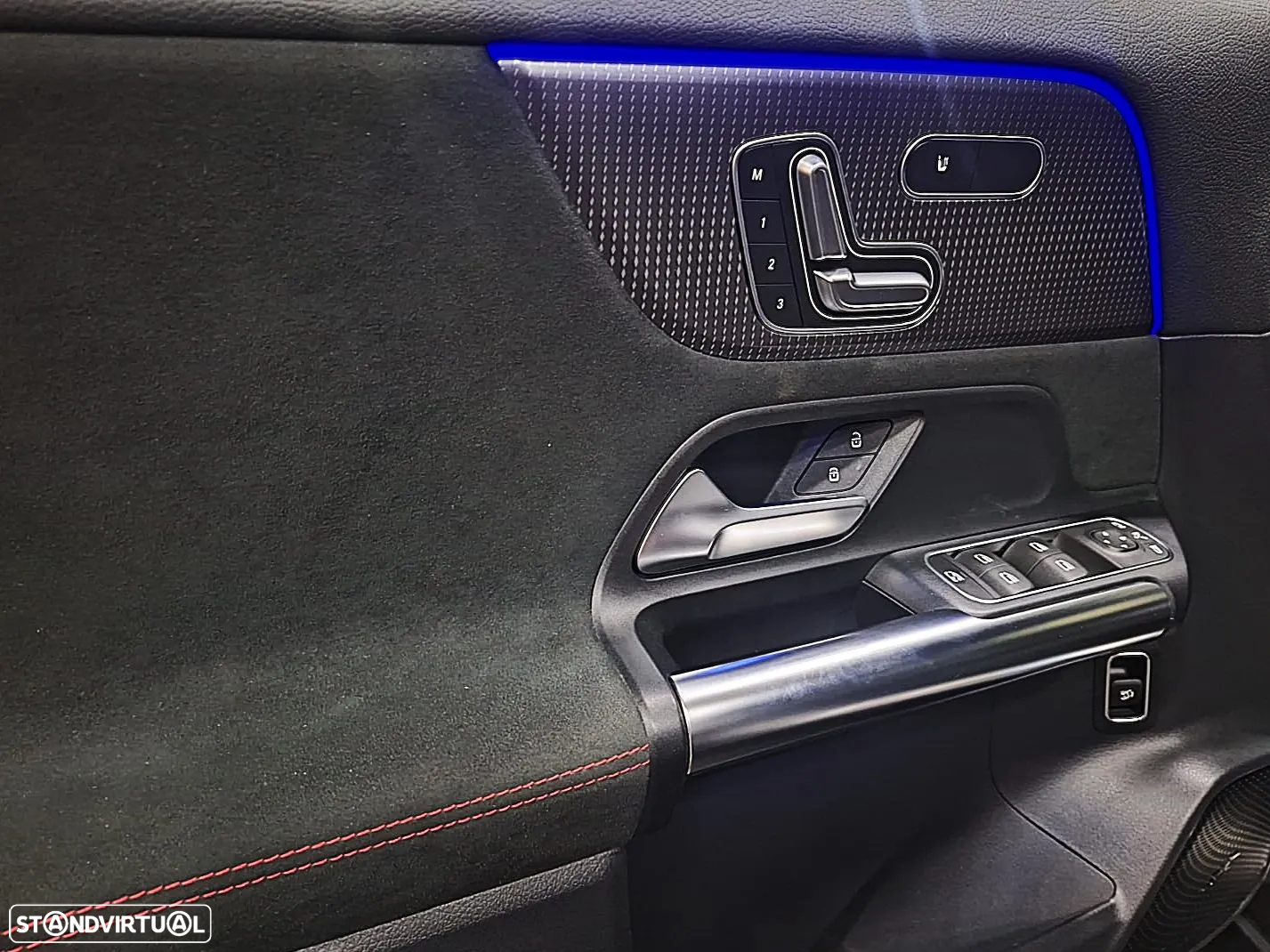 Mercedes-Benz EQA 300 4Matic AMG Line - 24