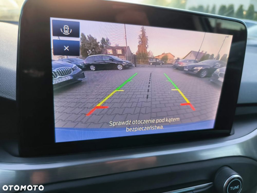 Ford Focus 1.5 EcoBlue Start-Stopp-System TITANIUM DESIGN - 6