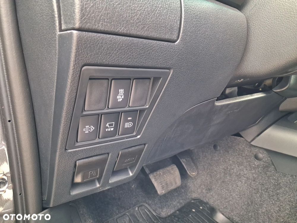 Toyota Hilux 2.8 D-4D mHEV Double Cab Invincible 4x4 - 25