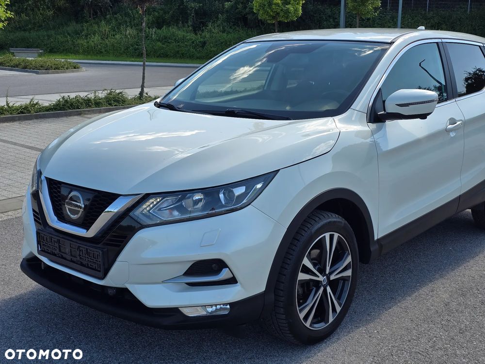 Nissan Qashqai 1.6 dCi 4x4 360 S&S - 18