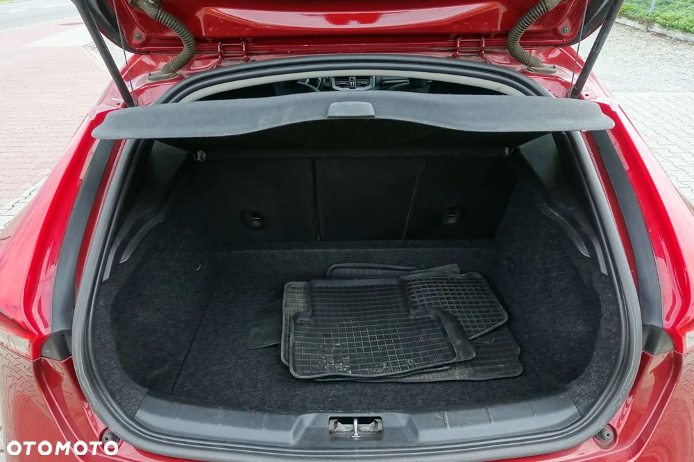 Volvo V40 D2 Momentum - 17